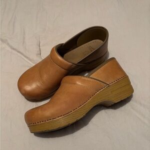 Dansko Honey Distressed Leather Clogs 41
